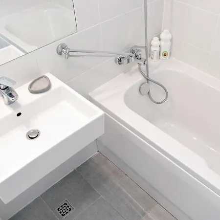 Apartment Whisper I 1 Bedroom In Aviatiei With Free Parking