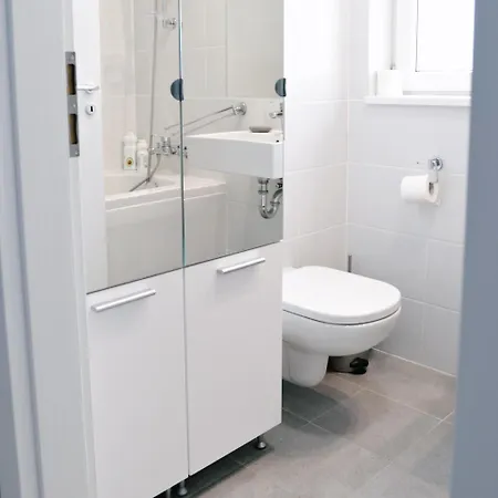 Apartment Whisper I 1 Bedroom In Aviatiei With Free Parking *